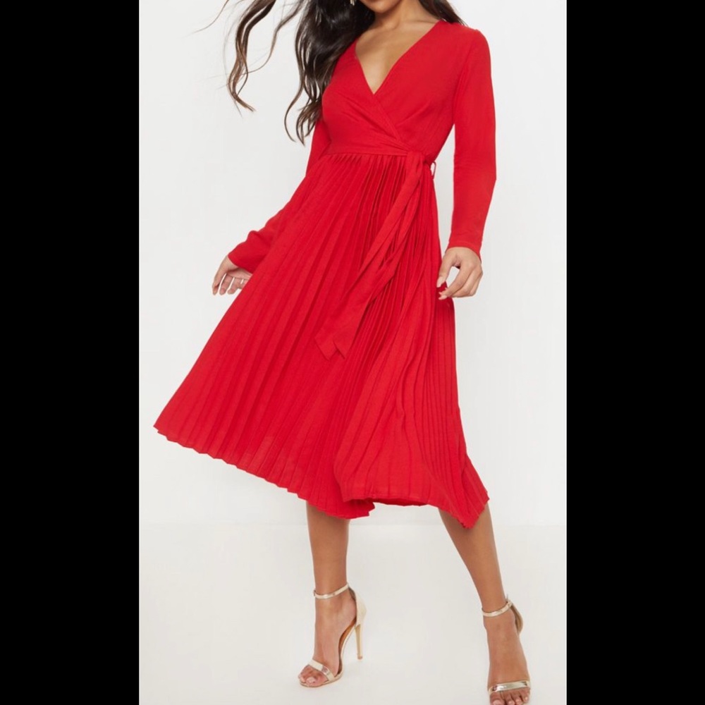 PLT Red Long Sleeve Pleated Midi Dress